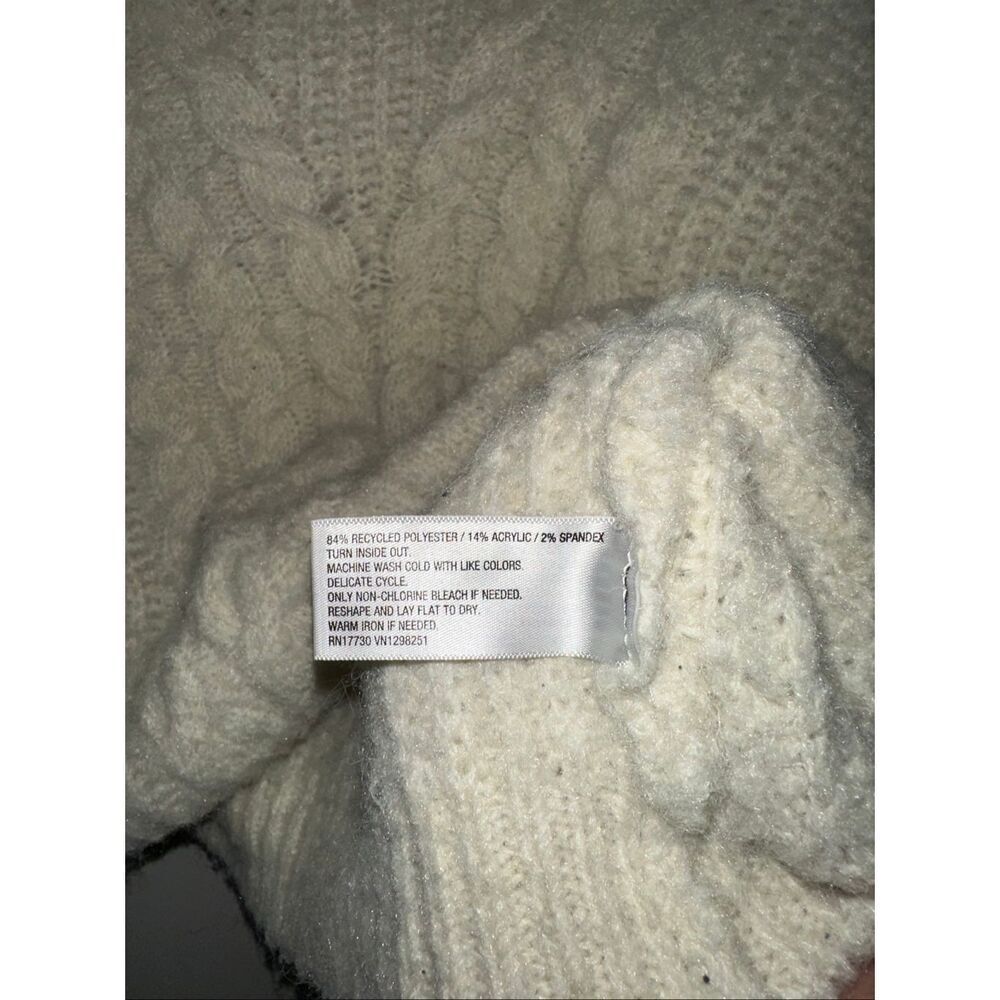 Universal Thread Women’s Medium Cream Cable Knit … - image 9